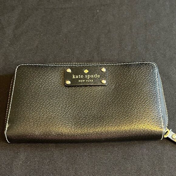 Kate Spade Black Long Wallet Excellent Condition - Picture 2 of 4